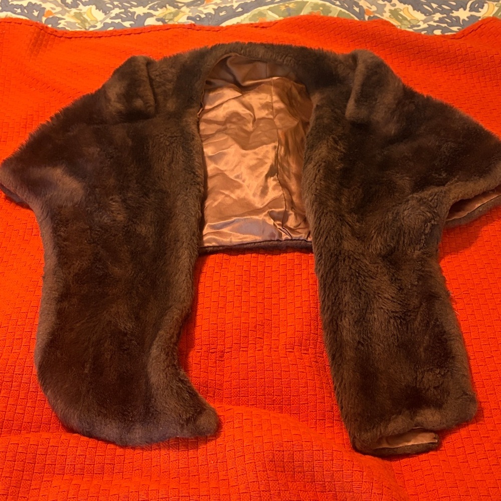 Elegant Brown Faux Fur Cape-Vintage